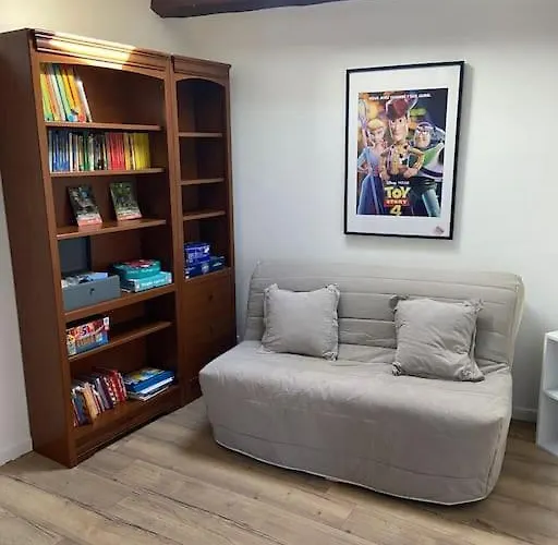 Holiday home Maison Toute Equipee