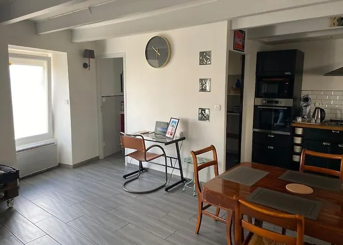 Holiday home Maison Toute Equipee *